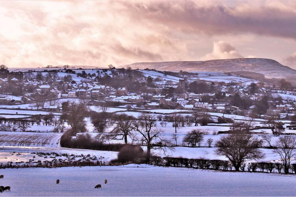 Wensleydale Halls เลย์เบิร์น ภายนอก รูปภาพ